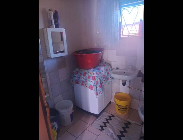 2 BEDROOM HOUSE FOR SALE IN SOSHANGUVE XX